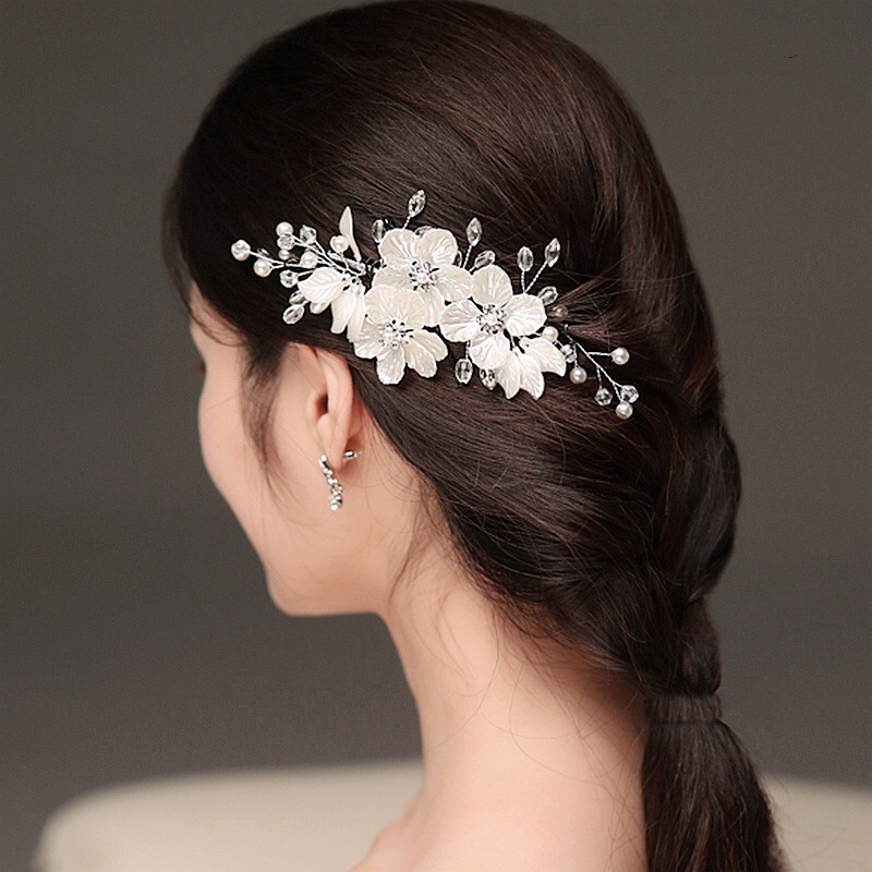 Trendy White Pearls Fiore Copricapo da sposa Copricapo Romantico Paese Accessori capelli da sposa Fermagli capelli Copricapo da donna CL1860