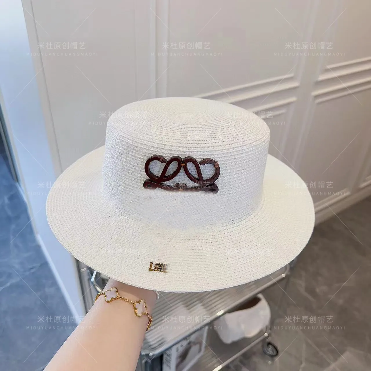 Luxury Hat Designer Wide Brim Cap Grass Braid Flat Sunshade