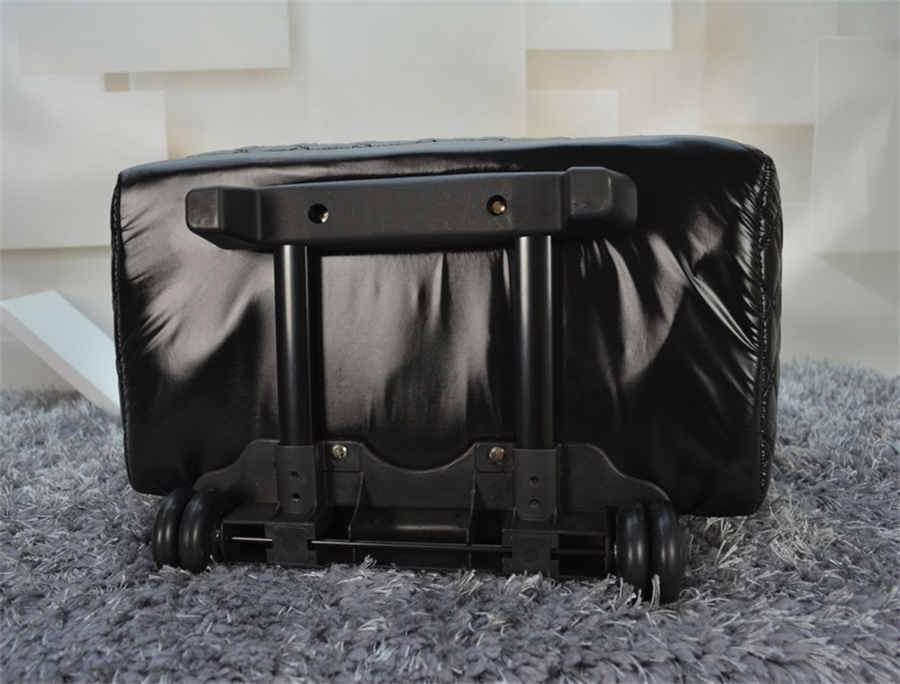 European style Lingge down fabric travel bag super large clothes with pulley storage with good quality