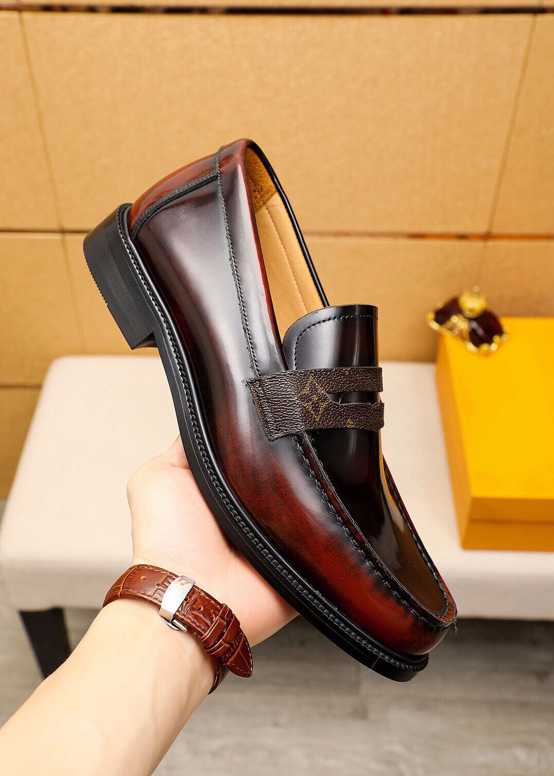 2023 Mens Dress Shoes Fashion Genuine Leather Loafers Brand Designer Casual Slip On Flats Men Office Formal Party Wedding Oxfords Size 38-45