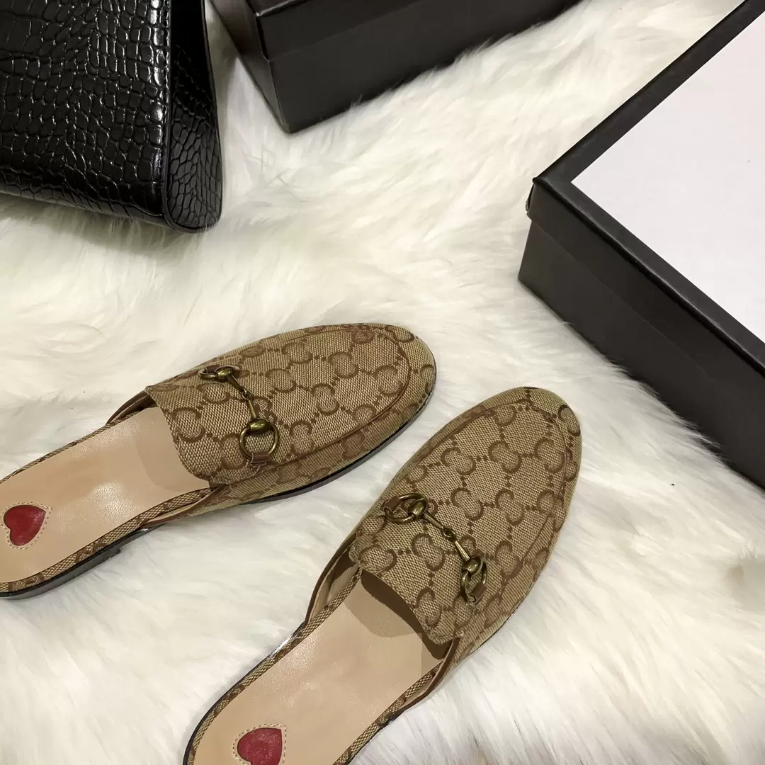 Designer Femmes D'été Princetown Dentelle Velours Pantoufles Mules Sandales En Cuir Véritable Appartements Avec Boucle Abeilles Serpent Motif Avec Boîte