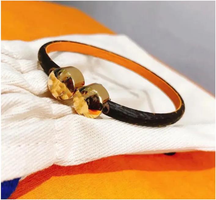 Tennis Fashion Magnet Gold Lock Bracelets en cuir Lettre unisexe amant Charm Bracelet fiançailles classique designer bijoux de mariage de luxe