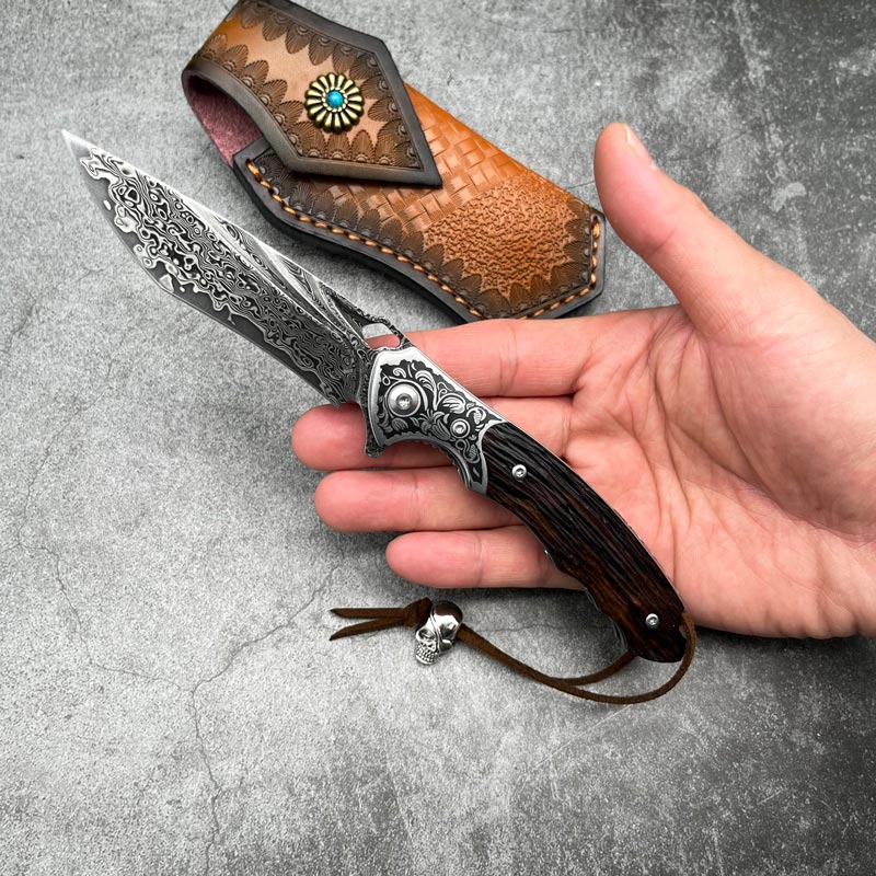 Forged VG10 Damascus Folding Knife Partikul￤rt ebenholts tr￤handtag med l￤derh￶ljet utomhusjakt sj￤lvf￶rsvarsficka camping edc knivar