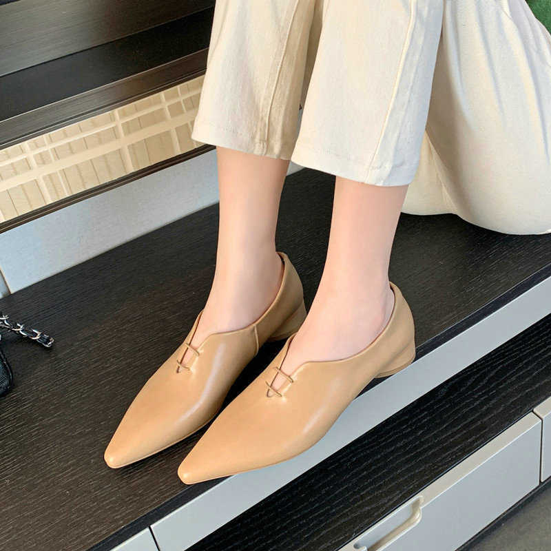 2023 Spring Genuine in pelle Punta puntata Nude Colore Nude V-taglia Design Casual Lady Scarpe di grande dimensione 42 43 44 Women Flats Flats Felers 0220