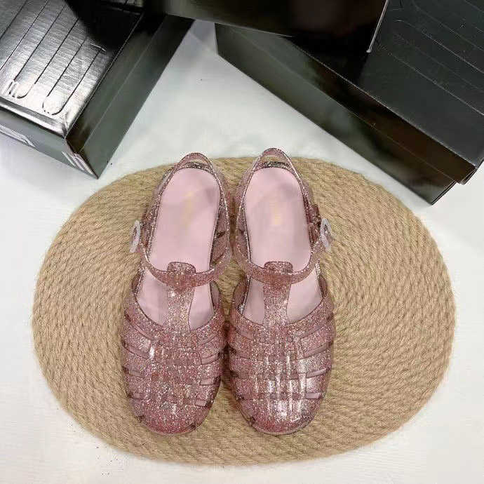 2023 Nuove scarpe da donna di moda Ladies Roma Sandali antiscivolo Tacco piatto femminile Jelly Holiday Beach Shoe 0220