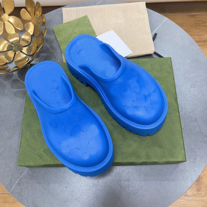 ihåliga Mode Slide Tofflor Herr Kvinnor Höga klackar Sandaler med tjocka sulor Foam Flip Flops Designer sommar Makaron Gummi Platta Tofflor Hem Reseskor Croc storlek 35-45