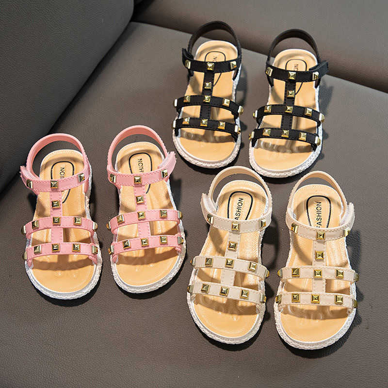 Sandaler Summer Girls Sandaler 2022 Icke-halkskolestudenter Barn Sandaler Kids Princess Shoes Fashion Rivets Roman Sandales CSH1327 R230220