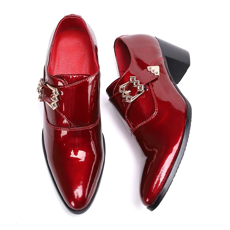 2023 étincelant rouge en cuir verni hommes robe de soirée chaussures boucle mariage Oxford chaussures discothèque formelle richelieu chaussures mâle