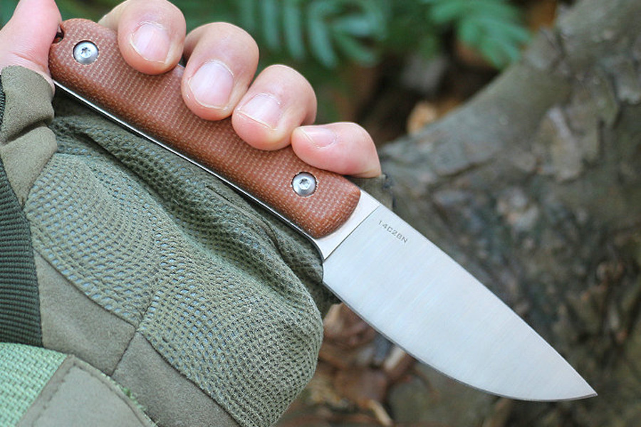 Hot M6700 Survival Straight Hunting Knife 14C28N Satin Drop Point Blade CNC Full Tang Flax Handle Outdoor Hunting Fishing Fixed Blade Knives with Kydex