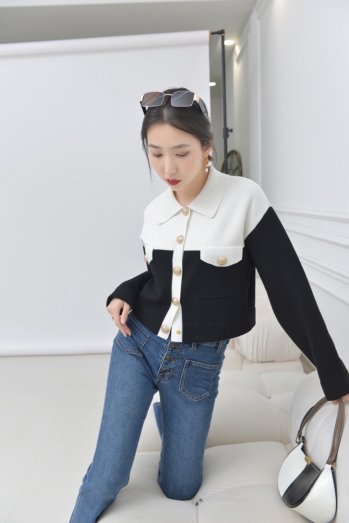 206 2023 Spring Summer Women Sweater Long Sleeve Lapel Neck Black Khaki Striped Cardigan Womens YL6