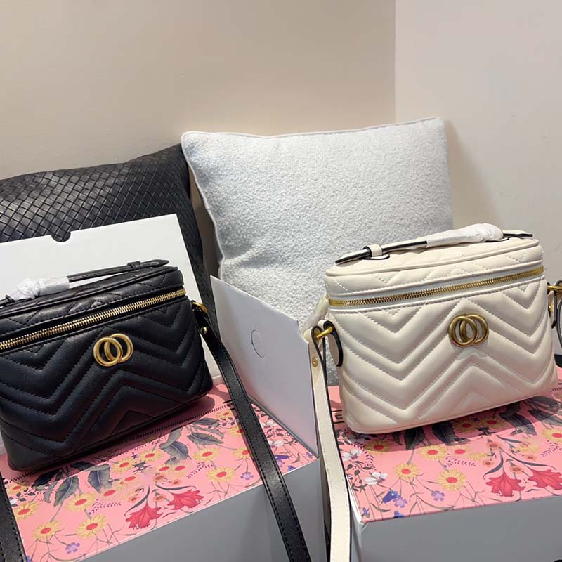 2023 Women Luxury Handbag Womens Fashion Cosmetic Bags Classic Pattern Makeup Bag Ladies Stylish Make Up Cases Stylish Crossbody BA244R