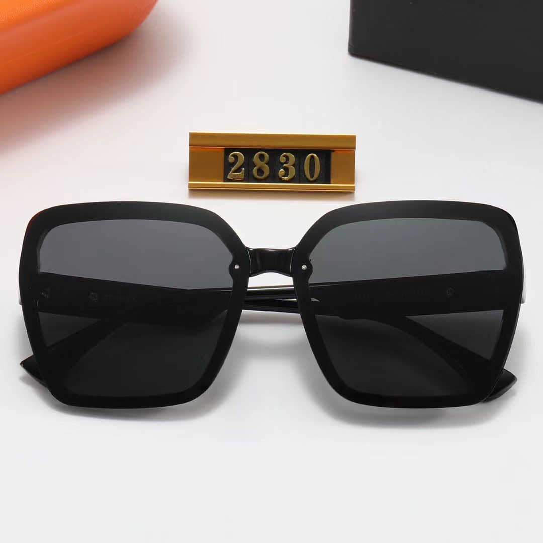 Occhiali da sole New Fashion Large Frame Occhiali da sole di design di marca Occhiali da sole da donna di alta qualità quadrati retrò colorati occhiali da sole estivi oversize da donna G221215