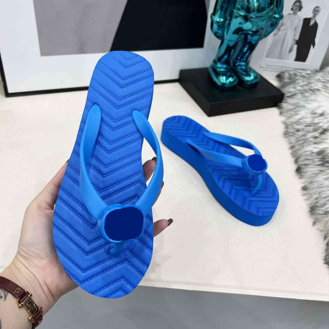 Designer Luxury Rubber Slippers Double Letter Women Sandaler Beach Slides Summer Shower Fashion Hotel Slide Shaped Flip Flop Sandal Outdoor Anti Slip Size 35-42