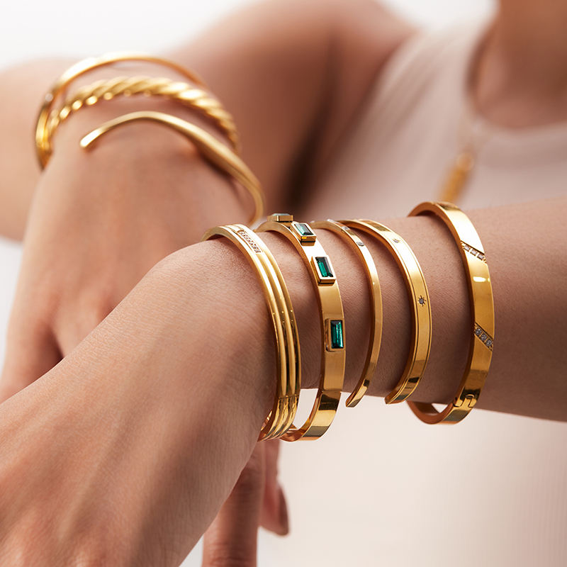 Bracelet manchet en or 18 carats bracelet en acier inoxydable bracelet étanche à ouverture en zircone cubique bracelets
