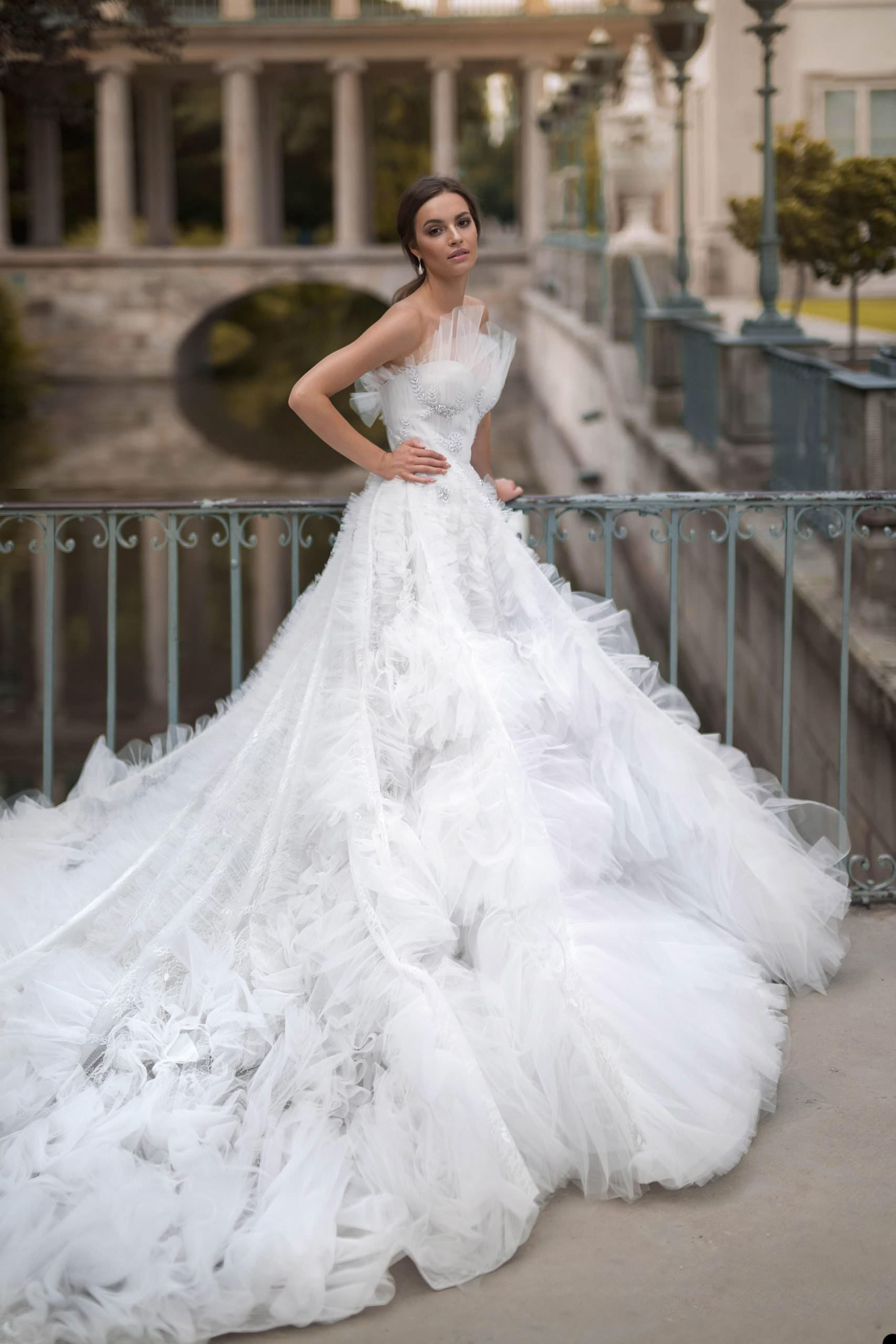 A-line suknia ślubna sukienki ślubne koraliki kwiatowe Sweet Szyja Big Brush Train Place bez ramiączek