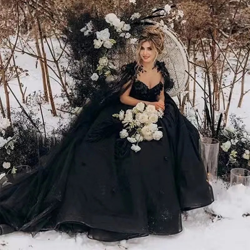 Maternity Gothic Black Ball Gown Wedding Dresses With Long Wraps Vintage Lace Appliqued Plus Size Vestidos De Novia Sexy Backless Bridal Reception Gowns CL1898