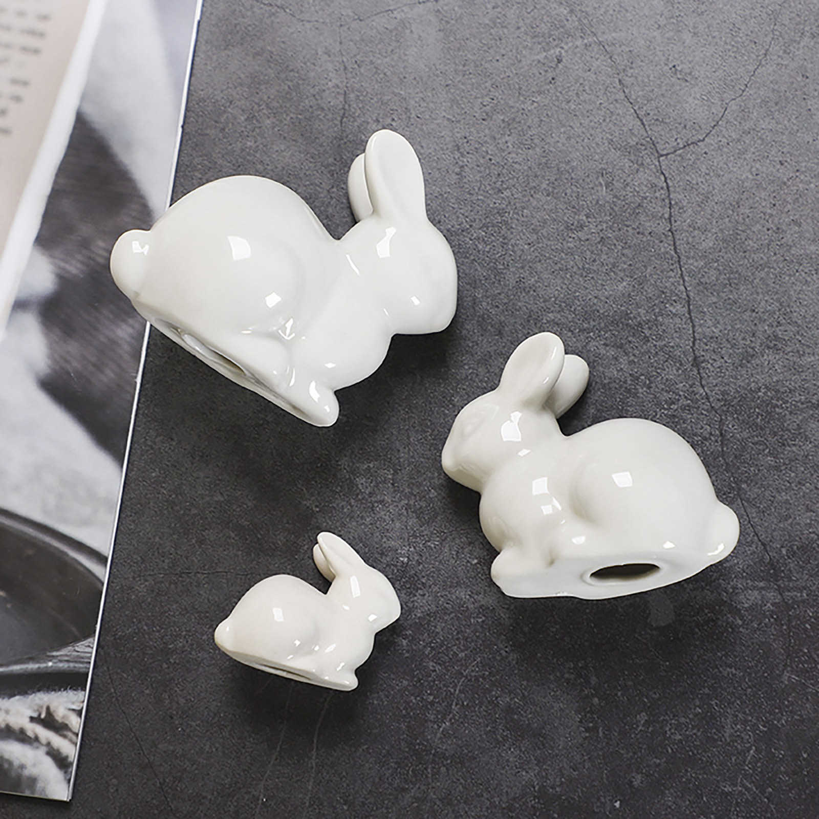 Party Decoration White Ceramic Bunnies Home Tabletop Bookshelf Easter Decorations Bunny Microlandscape Ornament For Garden Backyard Decor Crafts Y2302