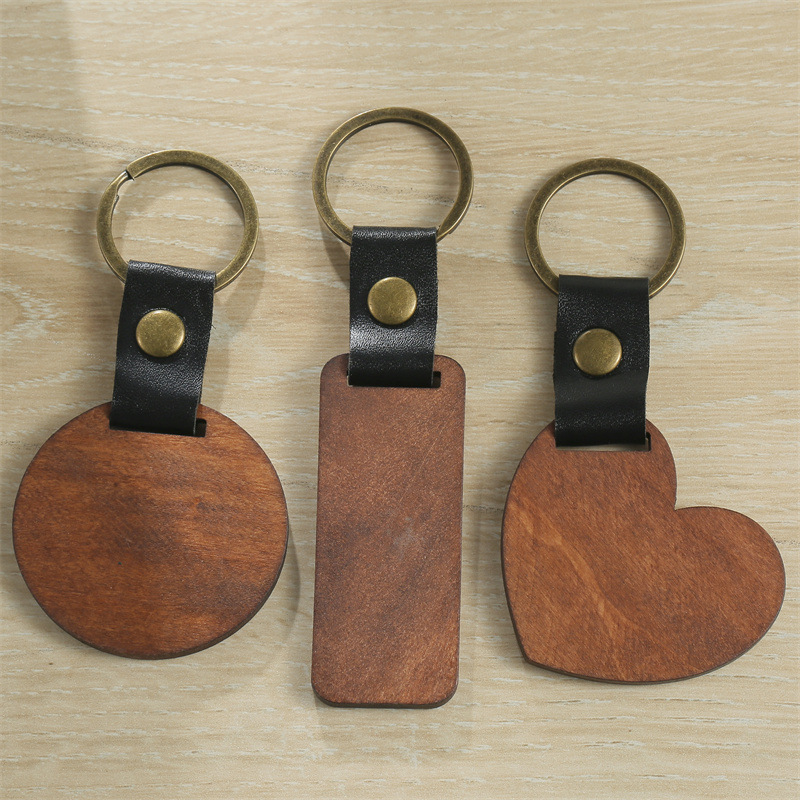 Keychains Lanyards Diy Wooden Keychain Blank Carved Leather Wood Pendant Decorative Heart Round Key Chain Keyring