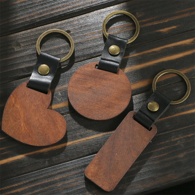 Keychains Lanyards Diy Wooden Keychain Blank Carved Leather Wood Pendant Decorative Heart Round Key Chain Keyring