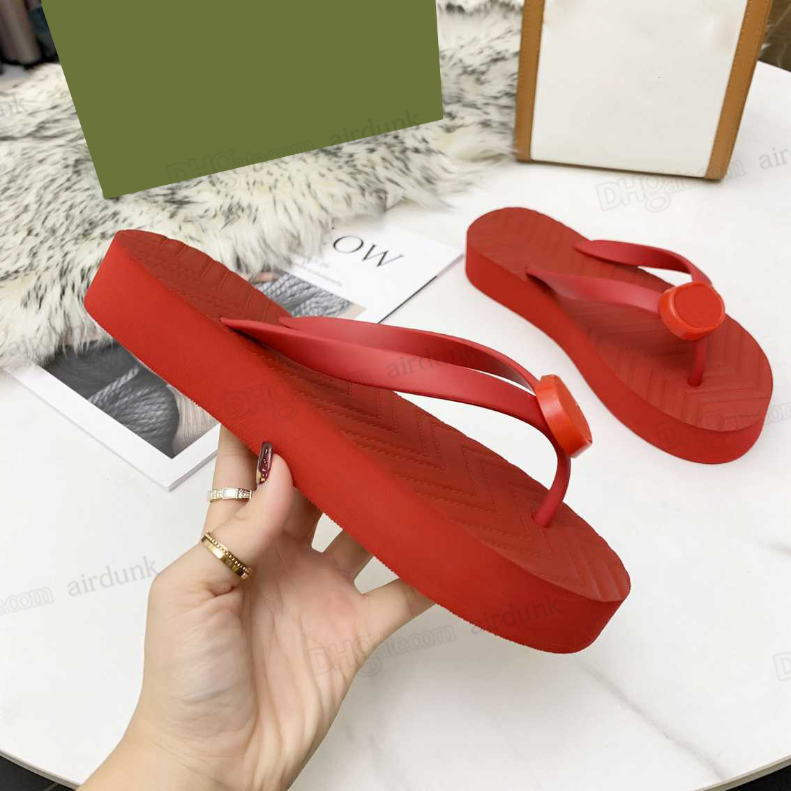 fashion designer ladies flip flops simple youth slippers moccasin shoes suitable for spring summer and autumn hotels beaches other places size 35-42 hot sandals 2023