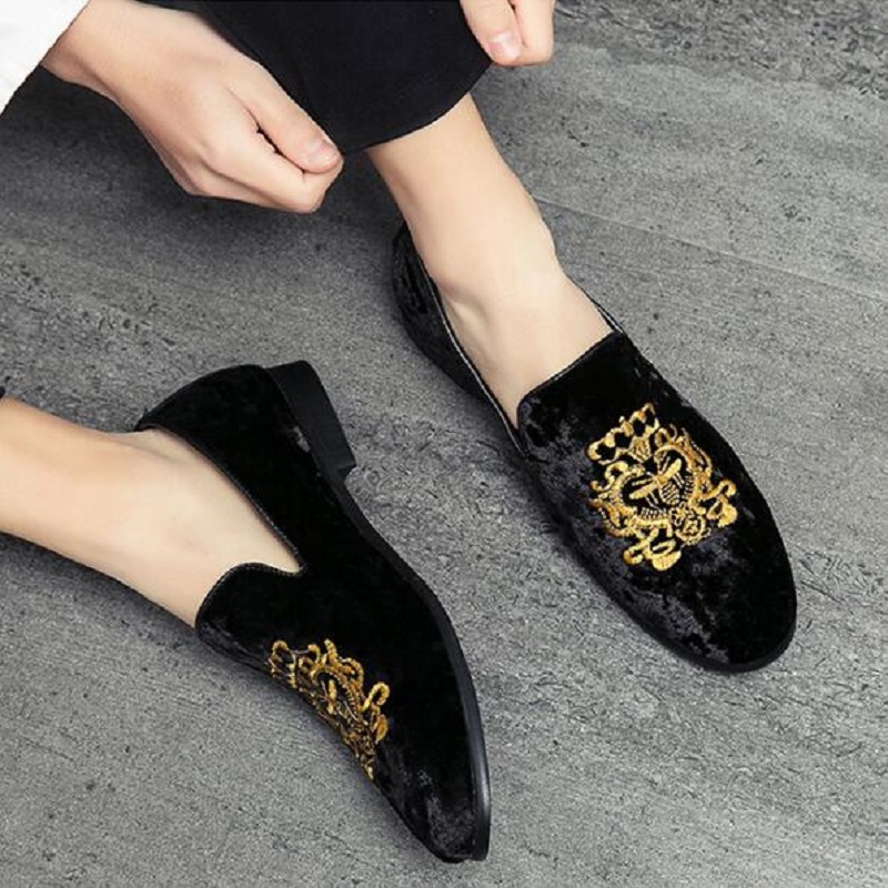 New Shoes Men Suede Leather Moccasins Mens Casual Embroidered Oxfords Loafers Man Shoes Party Driving Flats 1h68