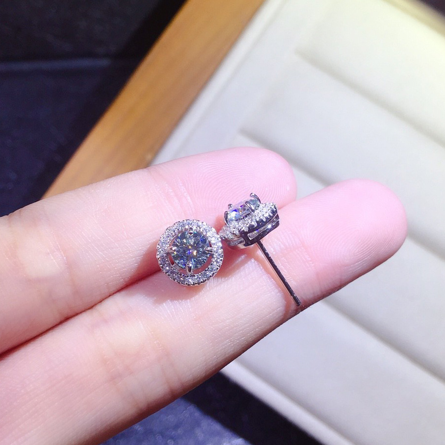 Mujeres Pendientes de botón Niñas Forma redonda geométrica Zircon Diamante Pendientes brillantes Pendientes dulces simples Pendientes chapados en oro blanco Joyas de fiesta regalo de cumpleaños