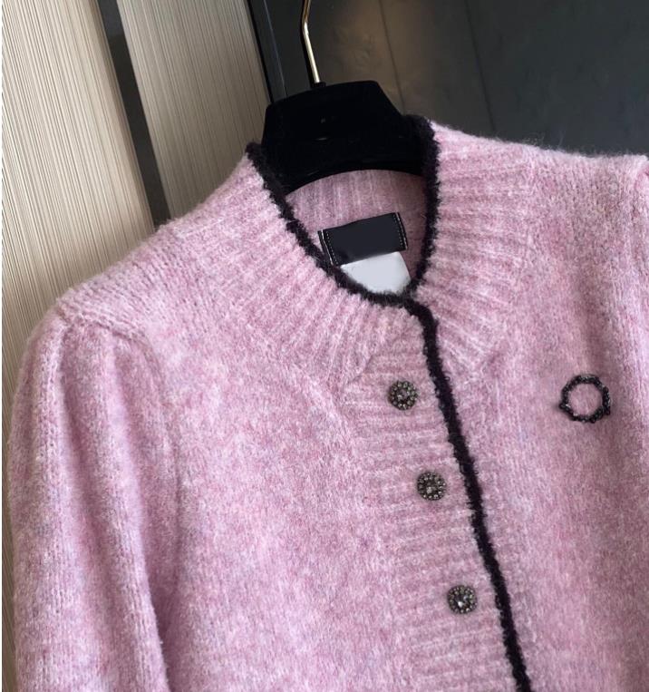 Runway Designer pink women's knitwear with brooch Solid two and a half O-neck women's elegant knitted wool long sleeve short coat