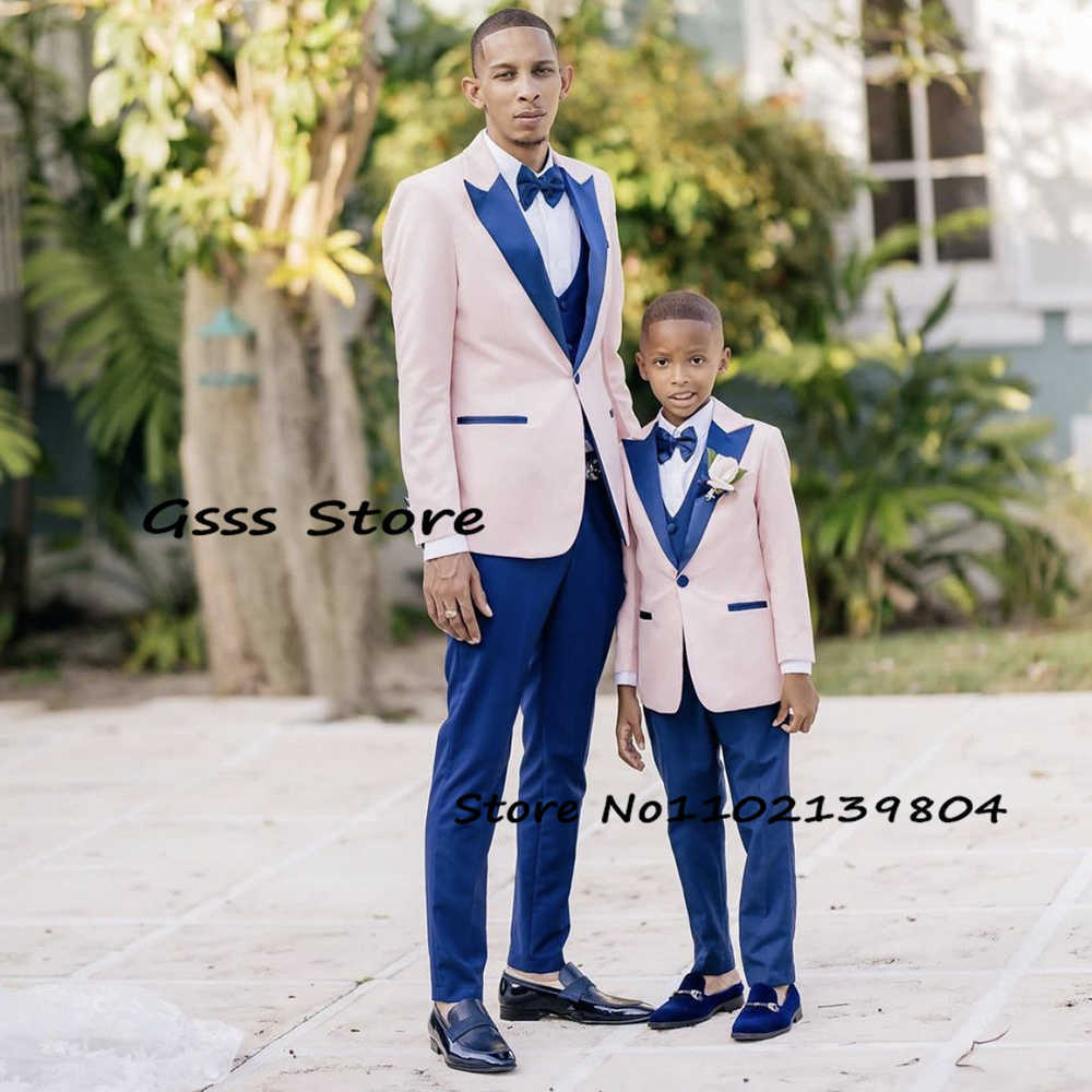 Completi di abbigliamento Completo da ragazzo 3 pezzi Matrimonio Line Up Tuxedo Blazer bambini Pantaloni Gilet Abito formale Giacca con risvolto a punta Completo rosa Completi di blazer W0224