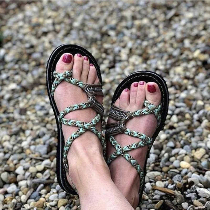 샌들 여성 여름 플립 플롭 신발 혼합 컬러 매칭 로프 매듭 해변 발가락 로마 캐주얼 편안한 플러스 크기 Y2302