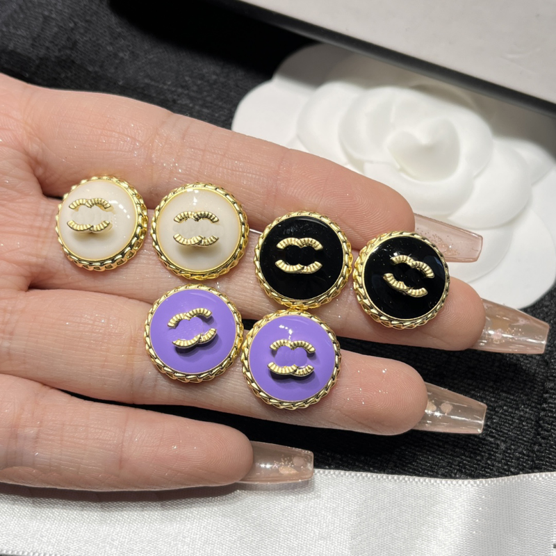 Drie Stijl Mode Veelkleurige Stud Oorbellen Merk Designer Sieraden Charme Oorbellen Liefhebbers Geschenken Postzegels Oorbellen Familie En Friends274S