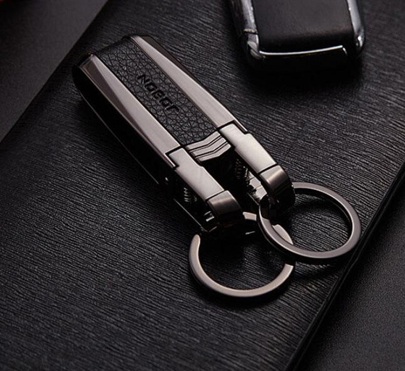 Key Rings New High Quality Metal Key Chain men Top Car Key Ring Business Keychain charm Leather bag Key holder Best Gift Jewelr