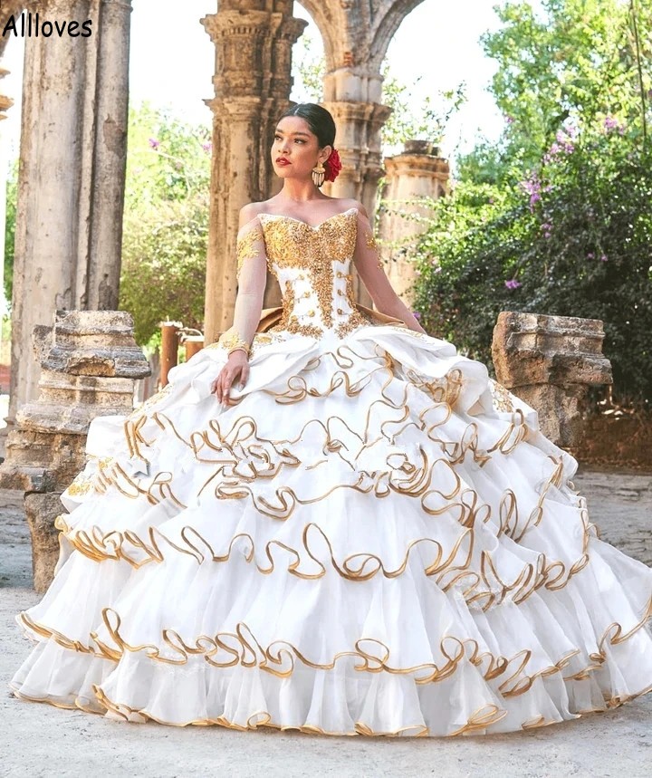 الذهب تقليم الكشكشة كرات رقيقة ثوب Quinceanera قبالة الكتف الأكمام الطويلة بالإضافة إلى الحجم فتاة الفتاة غباء الدانتيل القوس مشد الظهر الحلو 15 فستان CL1905