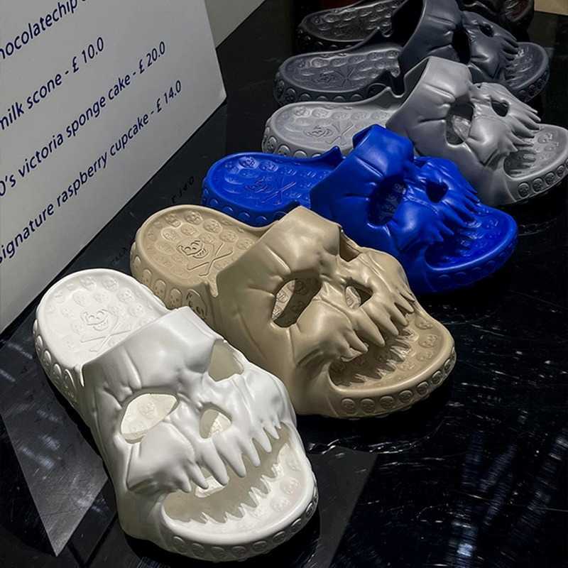 Slippers Summer Men Shoes 2023 New Personalized Skull Design Outdoor Fun Slides Thick Sole Beach Non-Slip Leisure Women Sandals Y2302