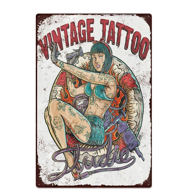 Tatuaż znak blaszany Vintage Tattoo Studio sklep dekoracje ścienne seksowna pani metalowe tabliczki człowiek jaskinia Pin Up Girl znak blaszana tabliczka plakat tablice dekoracje ścienne do domu dziewczyny rozmiar 30X20CM w01