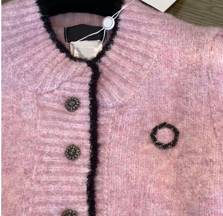 Runway Designer pink women's knitwear with brooch Solid two and a half O-neck women's elegant knitted wool long sleeve short coat