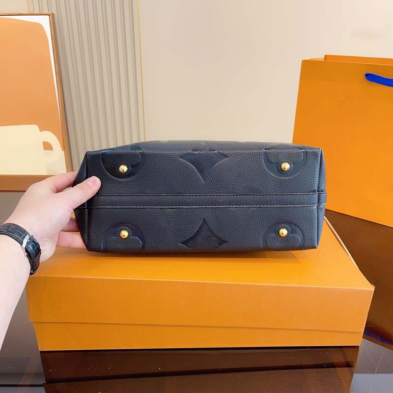 Designer boodschappentas met reliëf voor dames Luxe onderarmtas Tas met reliëf Zijriem Ontspannen maakt compacte configuratie geïncarneerde vrijetijdstas