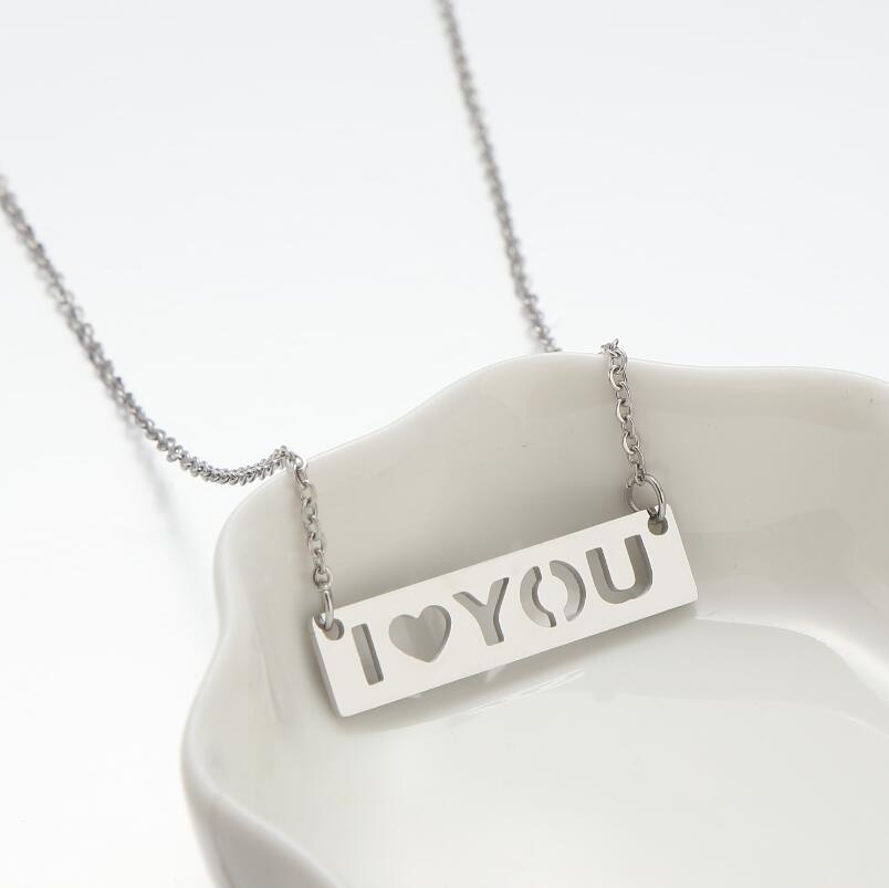 Carino I Heart Love You Letter Collane Acciaio inossidabile Quadrato Rettangolo Bar Tag Charm Catena Ciondolo girocollo donna Ragazza femminile