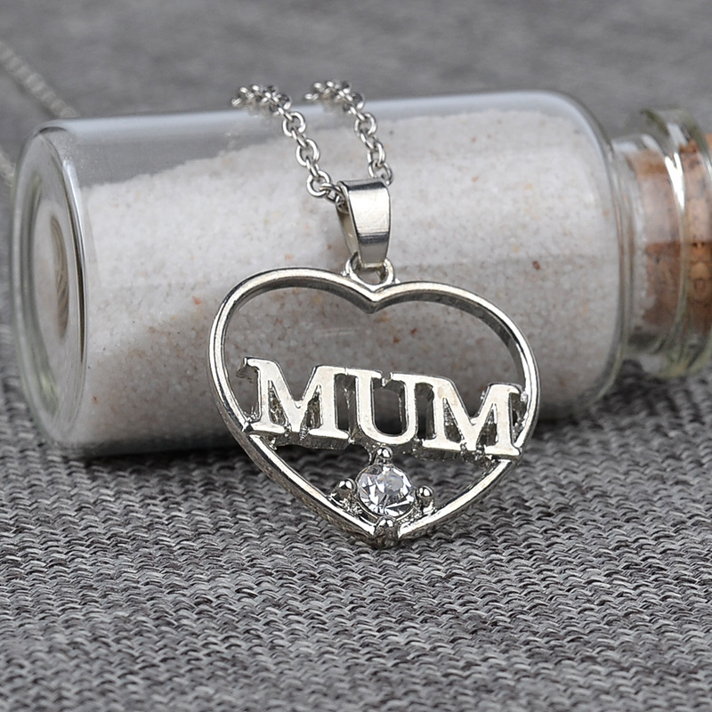 Mothers Day MUM Letter Pendants Heart Designer Necklace Woman South American Silver Plated Rhinestone Pendant Alloy Gold Necklaces Jewelry Chokers Mother Gift