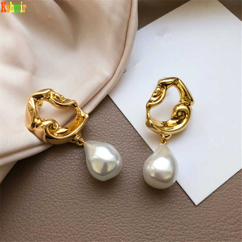 Charm Kshmir métal irrégulier suspendu Perle d'anomalie baroque Boucles d'oreilles féminines coréennes Perle de lave Haute imitation perle Boucles d'oreilles féminines G230225