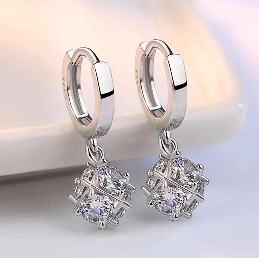 Charm 2ct Moissanite Drop Earrings for Women Lab 생성 다이아몬드 925 스털링 실버 데운 달은 귀걸이 고급 보석 G230225