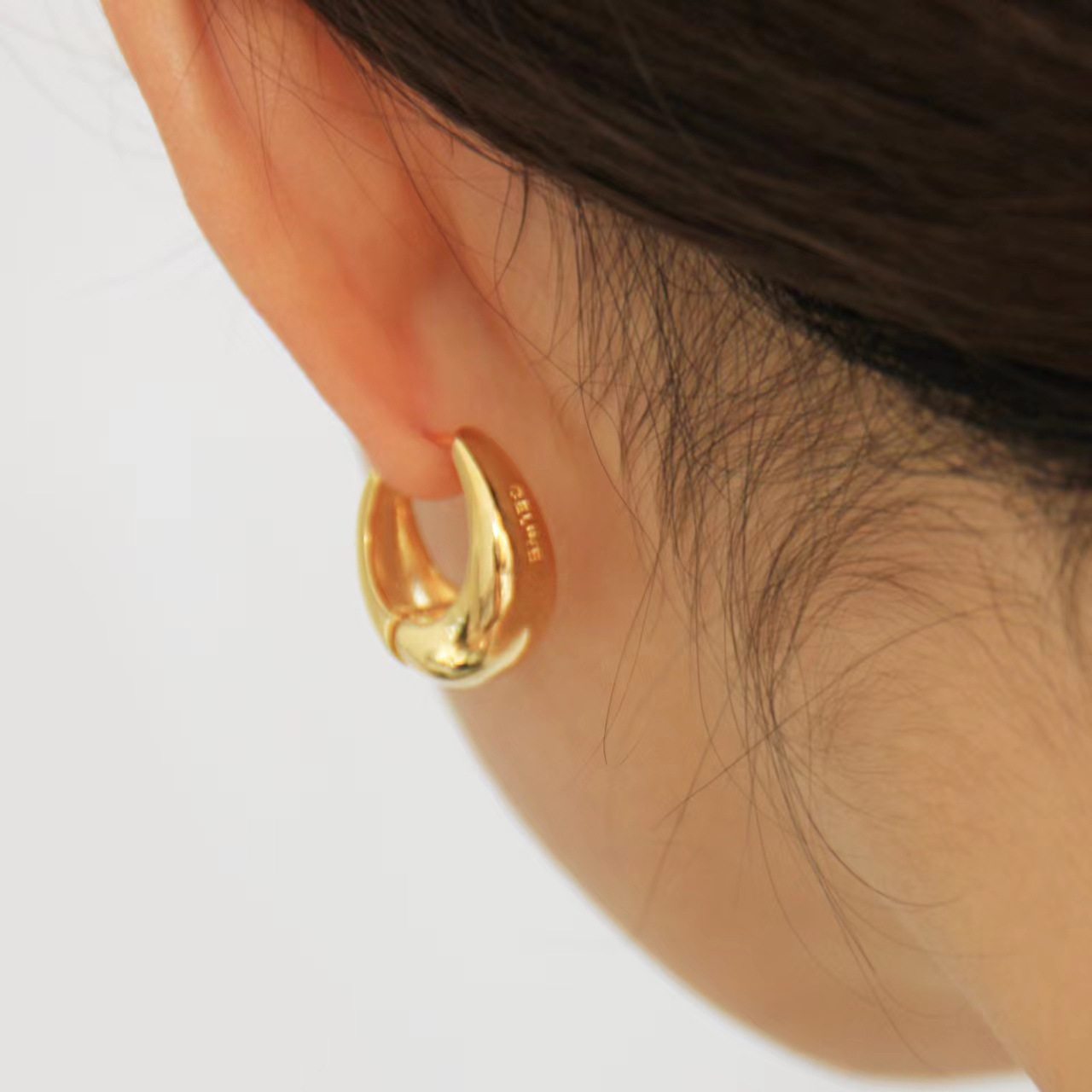 Designer Retro CEL Metal Latão banhado a ouro Pendurado Brincos Lustre Senhora Alta Qualidade Ear Jóias Acessórios Femininos