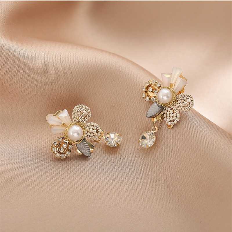 Fascino 2021 nuova tendenza temperamento cristallo lucido fiori orecchini pendenti lunghi freschi multistrato moda perle orecchini donna gioielli G230225