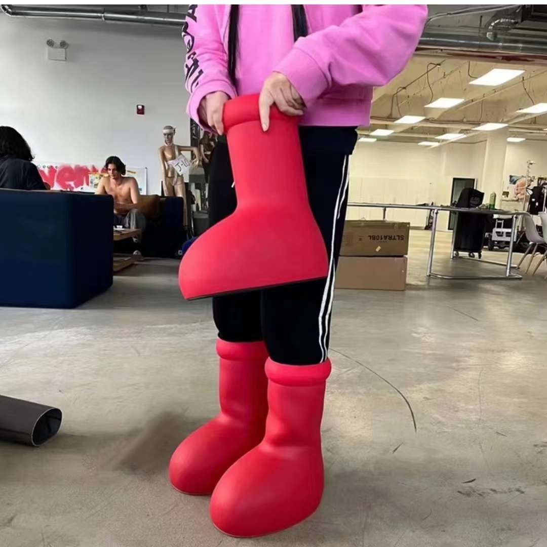 2023 hommes Femmes Boots Rain Designers Big Boot Red Boot Bottom Bottom Nonslip Bootes Rubber Platform Botie Fashion Astro Boy Larg1361140