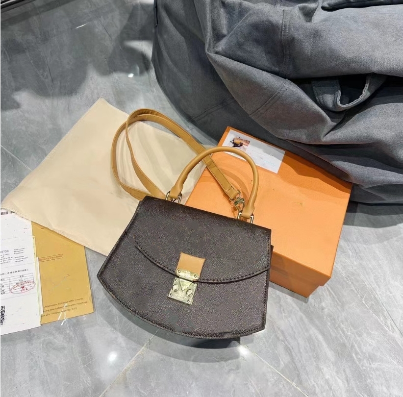 Sacs à main femmes luxe en cuir PU femme sac en forme d'éventail concepteur épaule sacs à bandoulière mode grande capacité dames fourre-tout