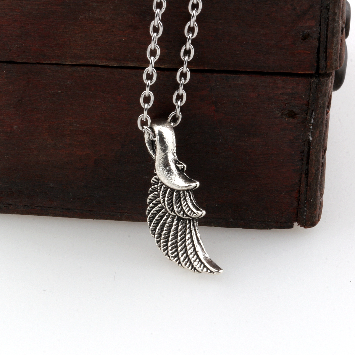 20st Vintage Angel Wing Pendant Necklace For Women Ancient Silver Color Fashion Elegant Jewelry Party Wedding Jewelry Gift