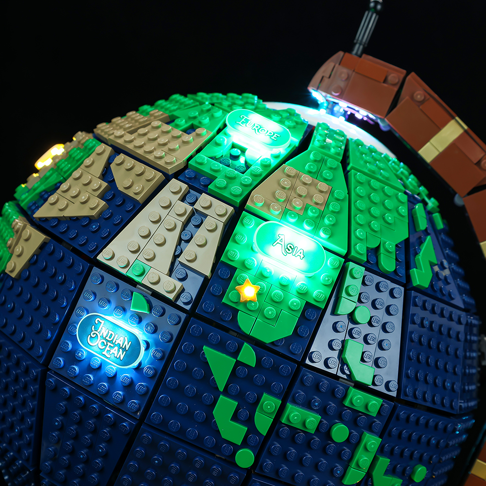 The Earth Globe With Light Building Blocks Bricks MOC 95335 21332 Children Earth Model Assemble Ideas Kids Creative Christmas Education Toys Birthday Gifts