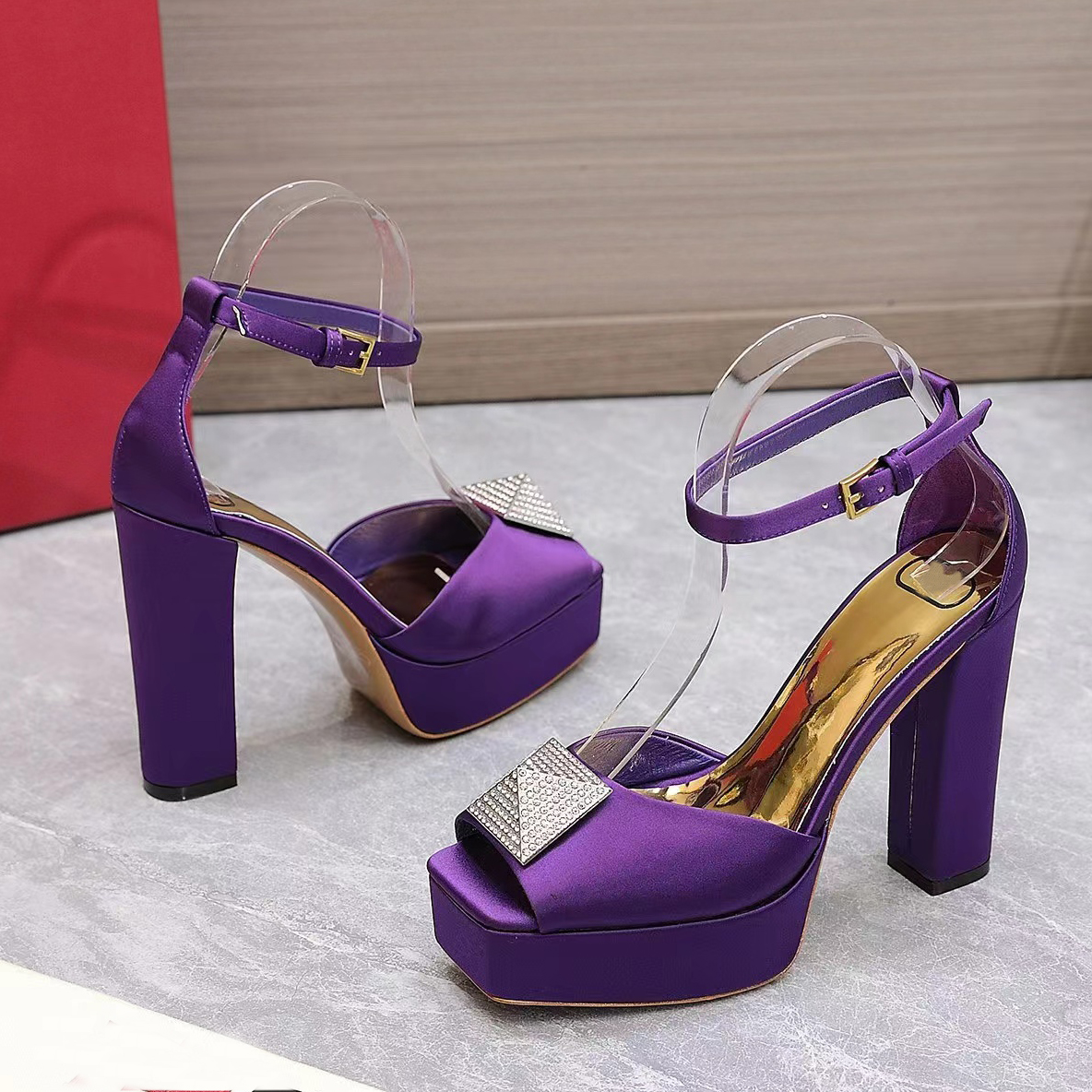 サンダルファッションサンダルハイヒール女性プラットフォーム13cmオープントゥーフィッシュマウスホワイトパテントレザーラグジュアリーデザイナードレスシューズサマー高品質の工場靴