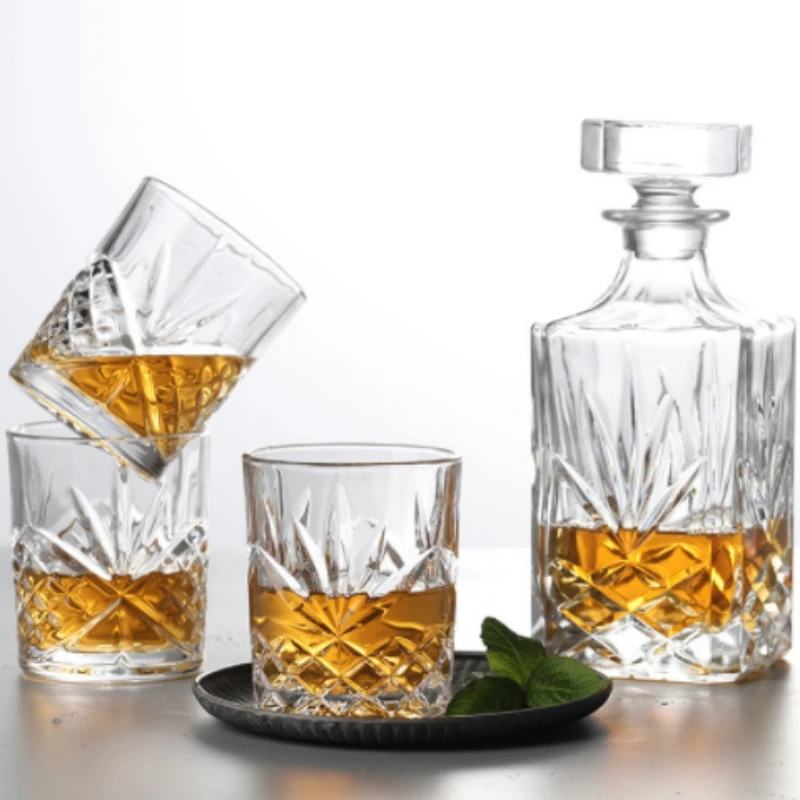 750 ml Creative Crystal Square Glasses Bottle Whisky Vodka Wine Decanter Bottle Whisky Glass Ölglas Spirits Cup Water Glass