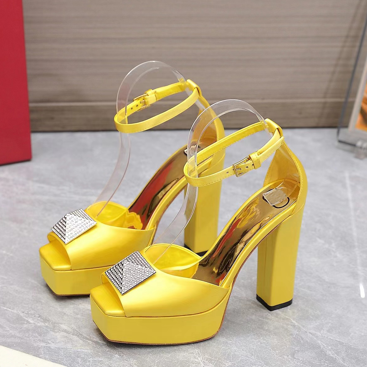 Sandals Fashion sandals high heeled women platform 13CM open toe ankle fish mouth white patent leather luxury designer dress shoe summer high quality factory shoes