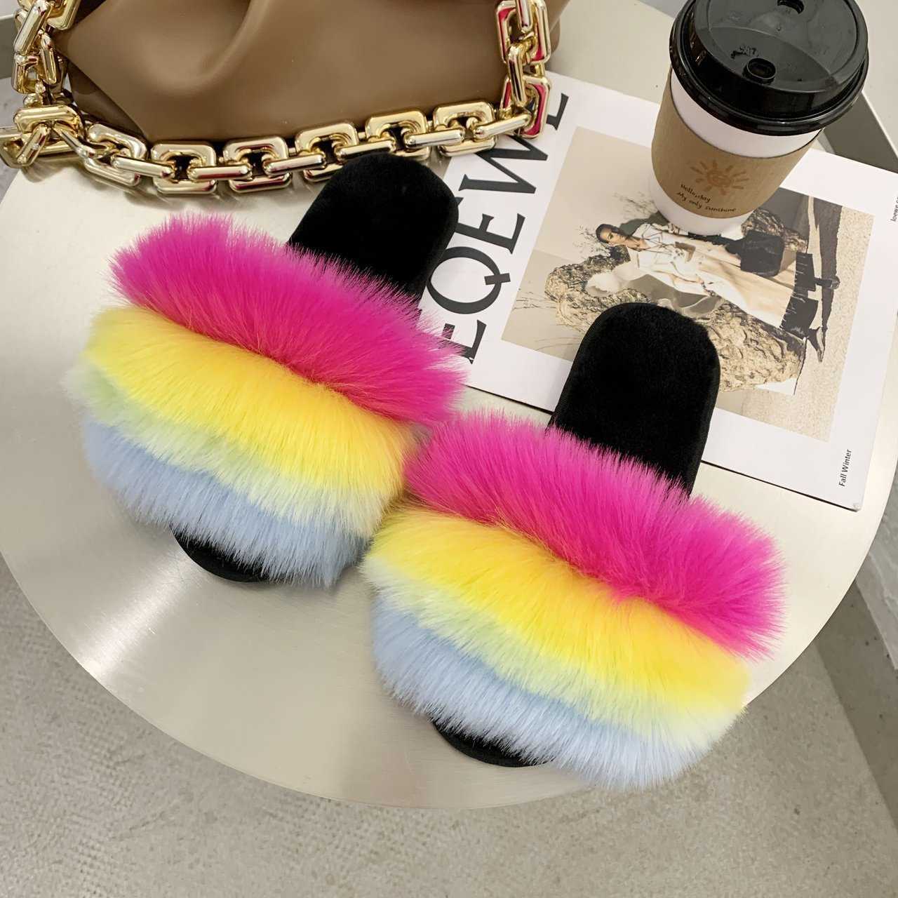 Pantofole Nuovo arrivo Ragazza Luxury Fluffy Fur Ladies Indoor Warm ry Infradito Donna Amazing Plush Slides Dropshipping Y2302